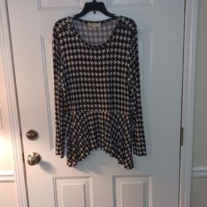 Michael Kors Black and White Long Sleeve Sweater Size L